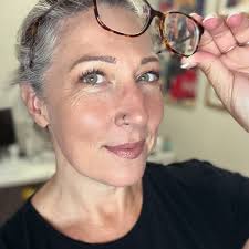 Makeup classes for women over 40