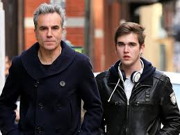 Suchen sie nach adjani gabriel fotos und über 100 millionen weiteren aktuellen. Daniel Day Lewis Quitting Acting To Become A Dressmaker News Com Au Australia S Leading News Site