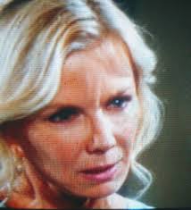 I think sienna knows about brody and that she stole the notes as she was  cleaning there house bfre the notes went missing n thats why she provoked  ethan about warren so