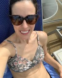 So we got away for year number 15! Very lucky that all worked out so we  could spend a day with family with @williamwiens, and @roatanmassagetherapy  Highlight was holding a sloth!