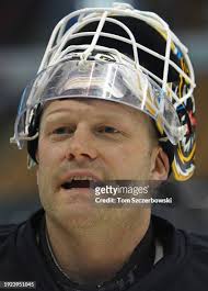 9,617 Timothy Thomas Photos & High Res Pictures