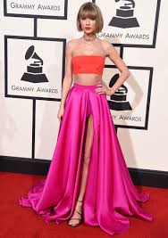 View tracklist red tour costumes taylor swift. Taylor Swift S Top Ten Red Carpet Looks Spinditty