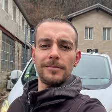 Remi Berger's Instagram, Twitter & Facebook