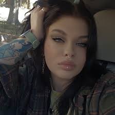 Caitlin Casper in people