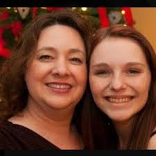 Yall grab my homie Carrie Ross and help her get to 500! If you're looking  for an active supporter and someone real in your corner, she's as solid as  they come 🤞🏾