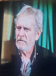 The necwhere Nellie and Laura ended up in the river. I wonder how they  filmed this!