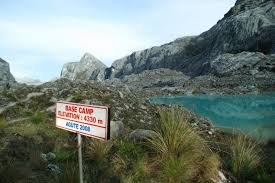 Image result for PUNCAK JAYAWIJAYA