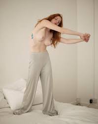 Lily Newmark Porn Pic - EPORNER