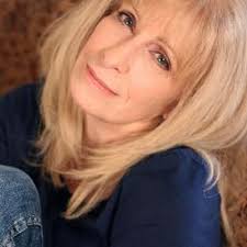 ImaginaryBeth (@ImaginaryBeth)