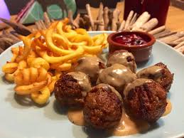 Vegetarische Zweedse Ikea Balletjes Met Cranberrysaus Voedsel Ideeen Vegetarisch Vegetarisch Eten