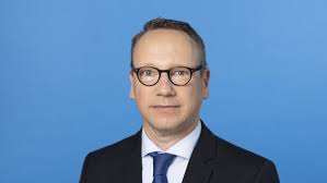 Dr. Benjamin Limbach