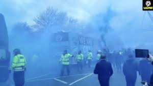 Manchester city fans gathered outside the etihad stadium from 6pm on monday evening, to make their feelings known towards the clubs, after a decision was made to join 12 european clubs in a new. Man City Fans Welcome The Team Bus Ahead Of Their Clash With Chelsea