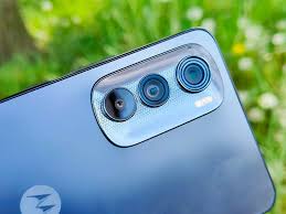 Motorola Edge 30 Lite zdradza cenę ...