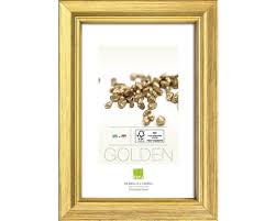 Wenn sie einen bilderrahmen kaufen, können sie auf unterschiedliche materialien zurückgreifen. Bilderrahmen Holz Golden Gold 13x18 Cm Bei Hornbach Kaufen