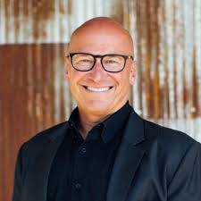 stanforddci #calpolyproud #creativity #writing #authorcommunity #memoirs  #leadership #soles4souls #zappos