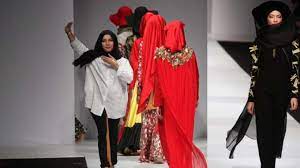 Jenahara terinspirasi penyanyi rock saat desain baju busana muslim jenahara terinspirasi suku navajo amerika jelang lebaran, jenahara pastikan kondisi mulut segar Busana Muslim Rancangan Jenahara Diserbu Serangga Tribunnews Com Mobile