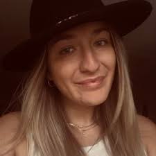 Emily Farebrother (@emilyfarebro)