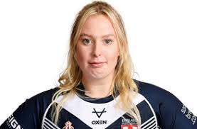 Hollie Dodd's Instagram, Twitter & Facebook