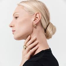 Sunday morning stroll style inspo from actress Jennifer Lawrence