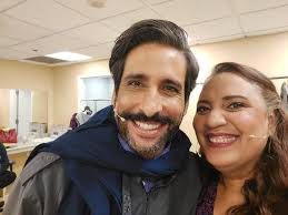 CUATRO, UN MUSICAL… BOTANDO EL GOLPE. El tiempo es perfecto, la vida nos  marca la ruta y nunca se equivoca. Si hablamos de viajar, yo he tenido la  oportunidad de viajar el