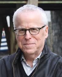 The Elements of Journalism, Revised and Updated 4th Edition: What  Newspeople Should Know and the Public Should Expect (2021): Kovach, Bill,  Rosenstiel, Tom: 9780593239353: Amazon.com: Books