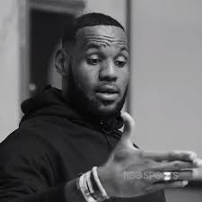 Magic Johnson Reacts to Los Angeles Lakers' LeBron James