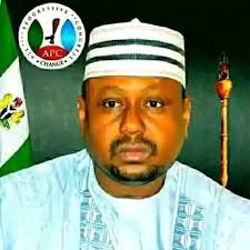 idan Ana maganar capacity da Chan chanta hakuri juriya biyayya farin jini  iya tafiya da mutane duk fadin gwaram Kai jagoran gwaram uban gwaram Kai  malam Umar namadi ya yarda✍🏼✍🏼gajere Ramin shuka