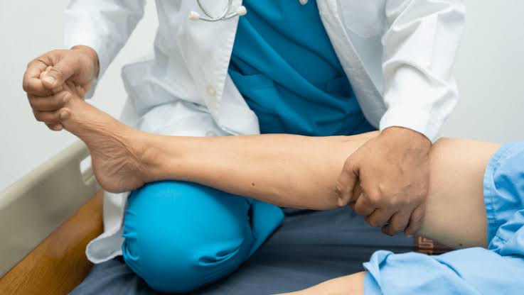 Já ouviu falar em idoso frágil? Como tratar a fraqueza em idosos?  Fisioterapia pode ajudar (e muito!)