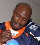 Terrell Davis will be inducted into the NFL Hall of Fame this weekend. Go  Broncos!