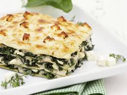 Fleischlos Geniessen Saftige Spinat Feta Lasagne Eine Herzhaft Leichte Variante Des Klassikers Spinat Feta Lasagne Rezepte Lasagne Spinat