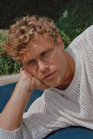 Current eyeglasses trends 2018 hot sale