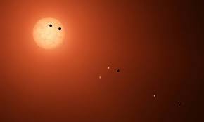 Descubren Exoplaneta Similar a Neptuno: Implicaciones para la Vida
