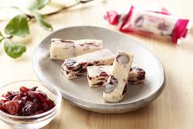 第8口手工牛軋糖蔓越莓原果in 2021 food feta cheese desserts