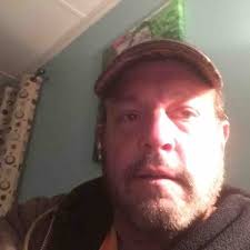 Carl Lingle's Instagram, Twitter & Facebook