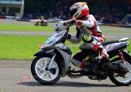 Kumpulan modifikasi yamaha mio j #31 semoga bisa menjadi referensi modifikasi motor kalian semua. Berita Modifikasi Yamaha Mio Terbaru Hari Ini Halaman 2