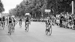 As the final stage of the best recognised bike race in the world, winning it is a considered very prestigious. Tour De France Die Besten Finals Auf Den Champs Elysees In Paris Eurosport