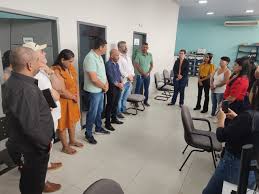 Prefeito Netinho inicia mandato com visitas às secretarias e reforça  diálogo com servidores