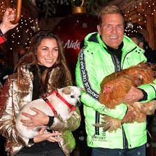Sie haben inzwischen zwei gemeinsame kinder und zeigen sich auf bildern und in videos stets. Dieter Bohlen Uber Carina Niemand Hat An Unsere Beziehung Geglaubt Bunte De