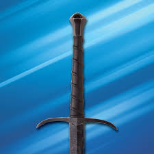 Creatures larger than the intended size of the wielder may treat a bidenhänder as a martial weapon. Bidenhander Bosworth Langschwert