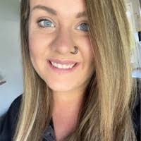 Tamara Herron's Instagram, Twitter & Facebook