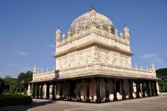 The Tombs of Tipu Sultan & Hyder Ali - Gumbaz Stock Image - Image of palace, temple: 20734911