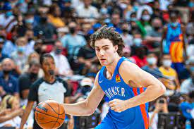 John kerry family jet already emitted estimated 30 times more carbon in 2021 than average vehicle does in year. 0llhz Zqrlisbm