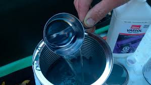 Dayanıklılığı, su ile temizlenebilmesi, su ile akrilik boyanın yanında satılan yardımcı ürünlerin çeşitliliği, ilk başta gözünüzü korkutabilir. Akrilik Boya Nasil Sulandirilir 53 Fotograf Nasil Seyreltilir Cozucu Nasil Secilir Su Ile Seyreltilebilir Boya Kuru Veya Cok Kalin Ise