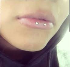 Horizontal Labret Labret Piercings Piercing