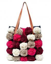 Compra Bolso Con Pompon Fucsia De Bolsos De Colgar En La Tienda Online Oficial De United Colors Of Ben Bolsas Con Pompones Bolsos De Ganchillo Bolsos De Mimbre