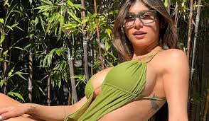 Mia Khalifa e as exageradas notícias sobre a morte da antiga estrela porno HD phone wallpaper