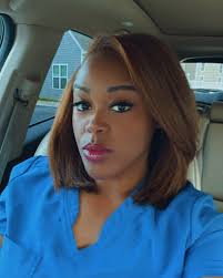 FBF Fun while the straight hair lasted. Lol 💫 💫 @stylesbystefanierose  @beautybodybuildher always tames this mane. 🤌🏾