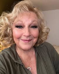 May the road rise up to greet you. Happy St Pats and May the luck of the  Irish be with you all your days! #irisheyes #bewell @youngandrestlesscbs