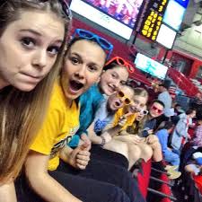 Anna Manges™ (@Manges_official)