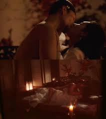 黑暗榮耀》車珠英又脫了！古裝劇露點床戰宋慧喬送咖啡車打氣